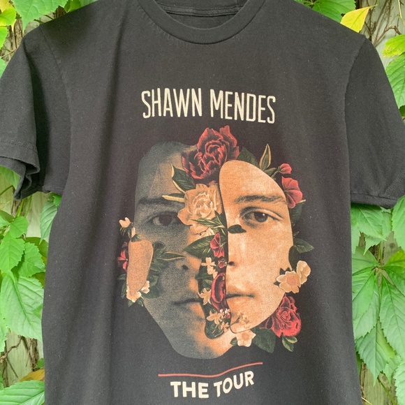 Shawn Mendes Tee - Picture 3 of 7